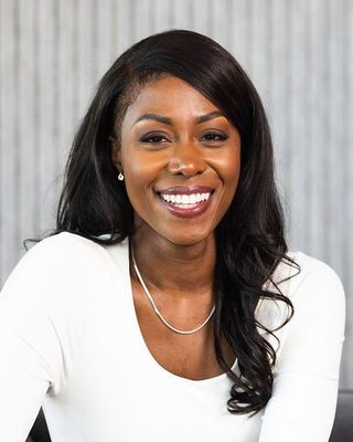 Photo of Mia McNeil, Psychiatric Nurse Practitioner, DNP, NP