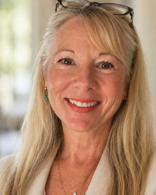 Photo of Laura Varsamis, Clinical Social Work/Therapist, LCSW