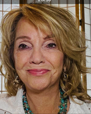 Photo of Donna Lynch Russow, Clinical Social Work/Therapist, LCSW, ACSW, CLC