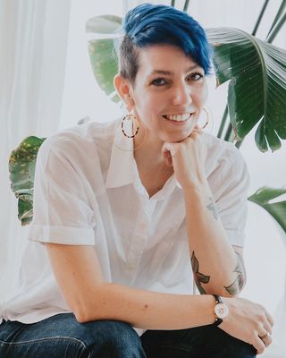 Photo of Tamsen Simon, Counsellor, RCC, CCC