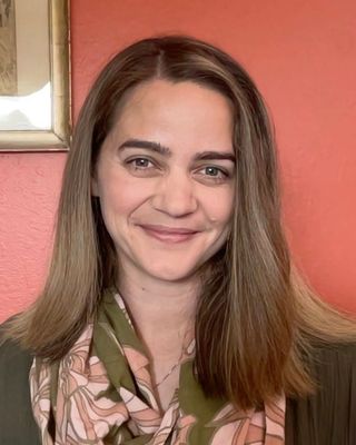 Photo of Holland Pauselius, Licensed Professional Counselor, MS, LPCC, C-PD