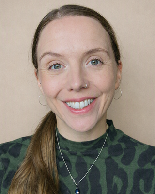 Photo of Stephanie Bizeul, Psychotherapist, MA, MBABCP