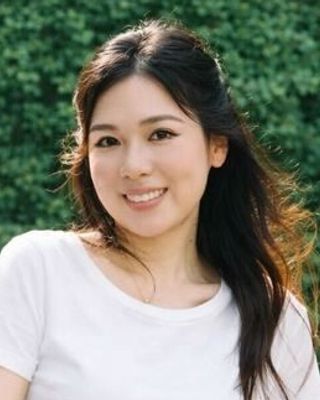 Photo of Vivian Meng, Licensed Mental Health Counselor Associate, MA, LMHCA, CMHS