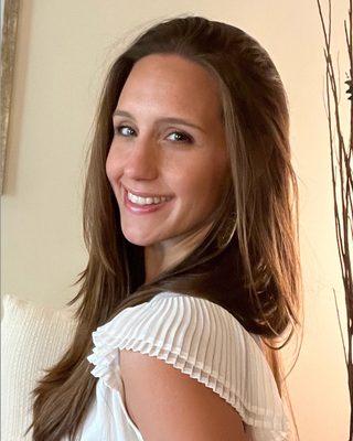 Photo of Kait Browne - Dr. Kait Rosiere - Eating Disorder Specialist, Psychologist, PsyD, CEDS, QS