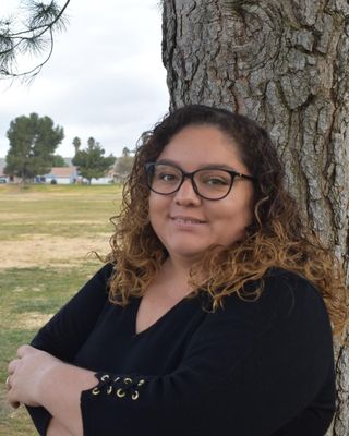 Photo of Elizabeth Madrid, Marriage & Family Therapist, LMFT