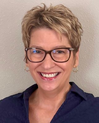 Photo of Pam McKenzie, Licensed Professional Counselor Associate