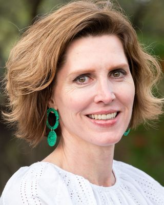 Photo of Carolyn Bell, Counselor in Dupont Circle, Washington, DC