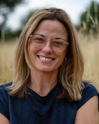 Photo of Nicola Manji, Counsellor, MBACP