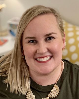 Photo of Dr. Alise Novak, Psychologist, PsyD, LP, PMH-C, IPPE-C