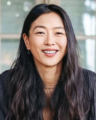 Photo of Renee Chen, Marriage & Family Therapist Associate, MA, AMFT