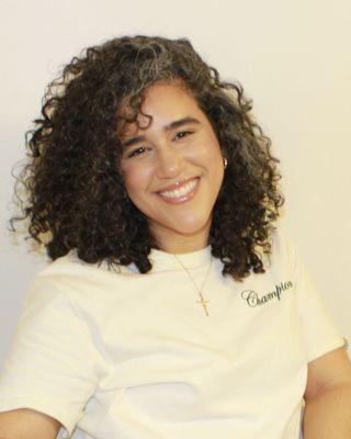 Photo of Maribi Henriquez, Clinical Social Work/Therapist