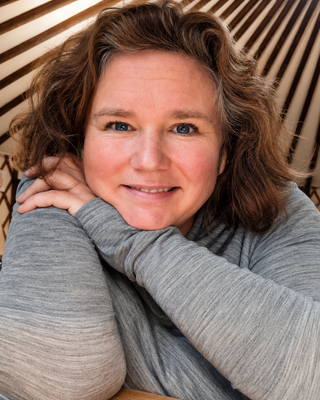 Photo of Lora McNeil, Art Therapist, RCAT-S, MTC, BFA