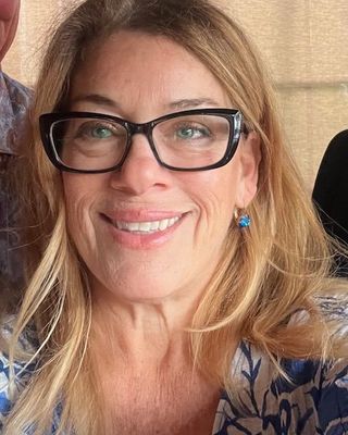 Photo of Dunya Gilmore, Marriage & Family Therapist, LMFT