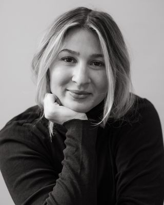 Photo of Sydney Denmark, Clinical Social Work/Therapist, MSW, LICSW