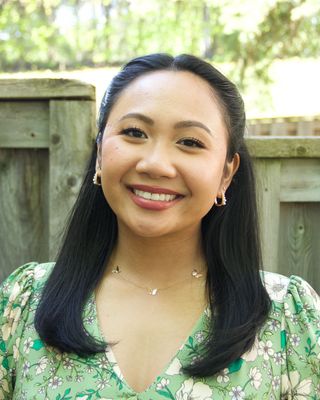 Photo of Arianne Palmares, Registered Psychotherapist (Qualifying)