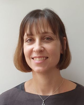 Photo of Sarah-Jane Eisen, Psychotherapist, MA, UKCP Trainee