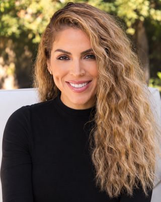 Photo of Maria Henry-Castaneda, Marriage & Family Therapist, LMFT