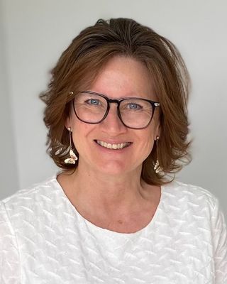 Photo of Nikki Clarridge, Counsellor, MNCPS Acc.