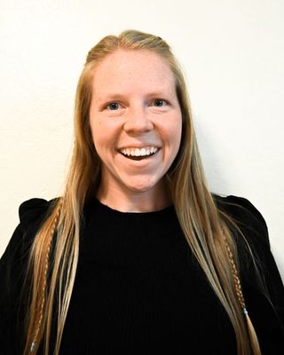 Photo of Briquelle Burnett, Marriage & Family Therapist Associate, AMFT