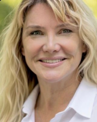 Photo of Suzanne White, Psychiatric Nurse Practitioner, MSN, FNP, PMHNP