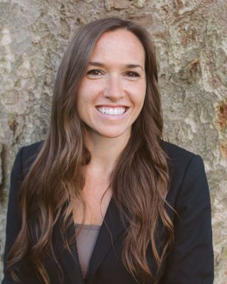 Photo of Erica Schiller, Marriage & Family Therapist, LMFT