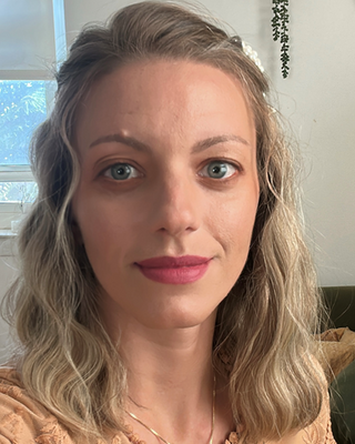 Photo of Alyssa Vignone, Licensed Professional Counselor, LPC