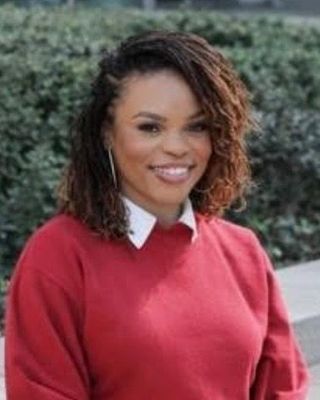 Photo of Dr. Kemisha Fields, Clinical Social Work/Therapist, DBA, LCSW