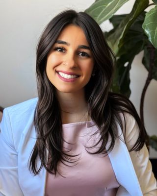 Photo of Dr. Tina Dadgostari, Psychologist, PhD, CPsych