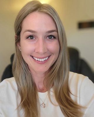Photo of Larisa Hunt, Clinical Social Work/Therapist, LCSW