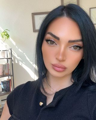 Photo of Jzeela Gheisar-Shahabian, Marriage & Family Therapist, MA, LMFT, CHT