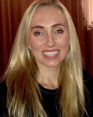 Photo of Lauren Carnine, Licensed Professional Clinical Counselor in Marina Del Rey, CA