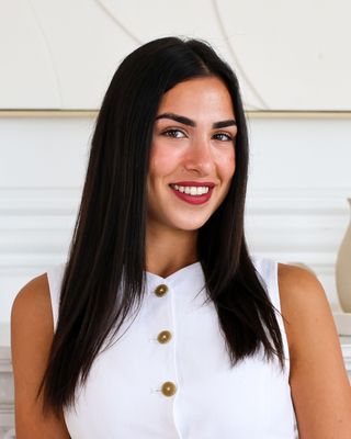 Photo of Nicole Lerman, Registered Psychotherapist (Qualifying)