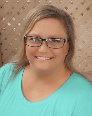 Photo of Rochelle Rheingans, Licensed Professional Clinical Counselor in Minnetonka, MN