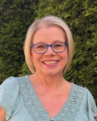 Dayle Henderson, Pre-Licensed Professional, Forest Grove, OR, 97116