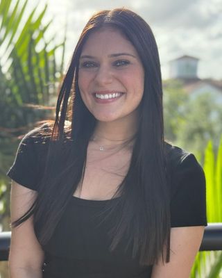 Photo of Allison Helfrich, Registered Clinical Social Worker Intern