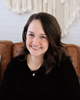 Photo of Liz Moore, Clinical Social Work/Therapist, LMSW