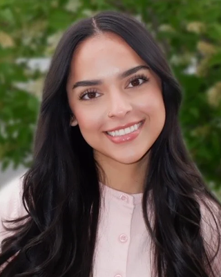 Photo of Valeria Almanza, Pre-Licensed Professional, CSW-I