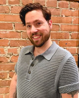 Photo of Lincoln Grey, Registered Psychotherapist (Qualifying), MACP