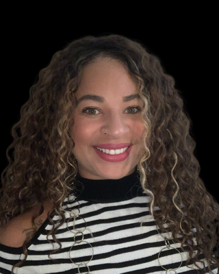 Photo of Erica Lewis, Pre-Licensed Professional