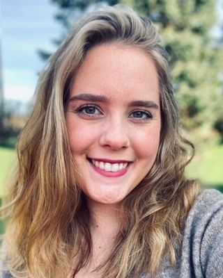 Photo of Julia Lippert, Pre-Licensed Professional in Brooklyn, NY