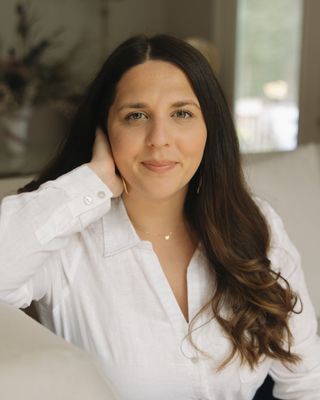 Photo of Lola Benfield, Clinical Social Work/Therapist, LCSWA