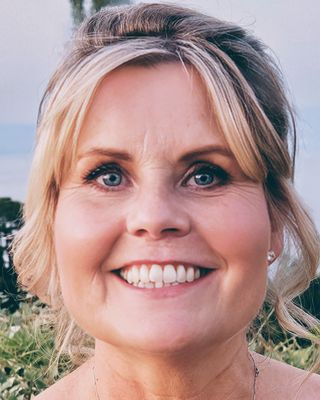 Photo of Linda Byrne, Psychotherapist, MSc, MIAHIP