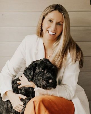 Photo of Sarah Hurley, Toronto Psychotherapy Space, Registered Psychotherapist in M4K, ON