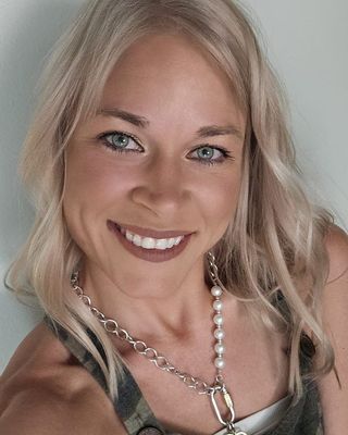 Photo of Cassie Helmstetter, Social Worker Trainee, SWT
