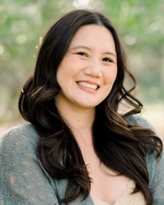 Photo of Dr. Linda Ly, Psychologist, PhD