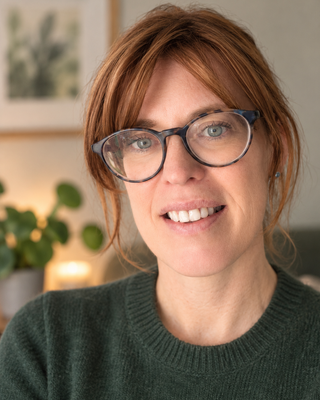 Photo of Bettina McKinnon, Counsellor, MBACP