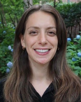 Photo of Ella Perlmutter, Pre-Licensed Professional, MS, MHC-LP