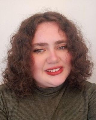 Photo of Felicity Jayne Turner, Psychotherapist, MA, HCPC-Art Therap.