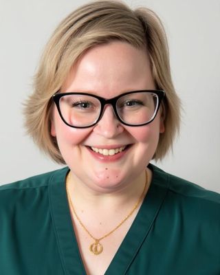 Photo of Emma Luttrell, Pre-Licensed Professional, MSW