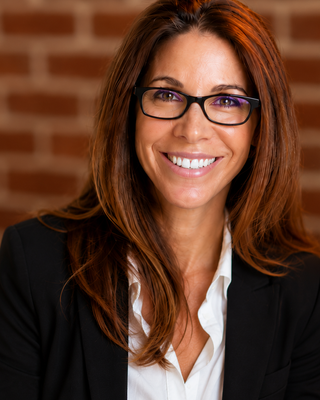 Photo of Dr. Victoria Simon, Marriage & Family Therapist, PhD, LMFT, SEP